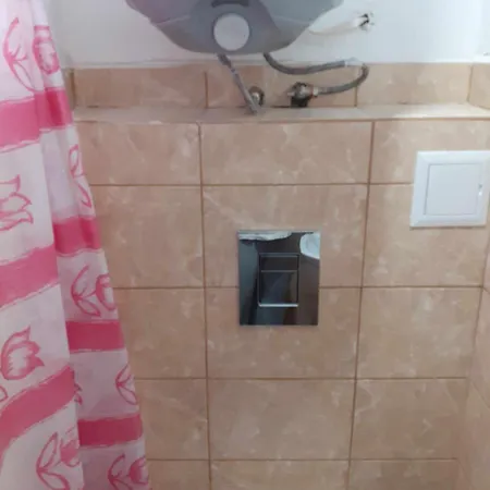 Апартамент самостоятелна малка *