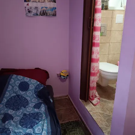 Апартамент самостоятелна малка *